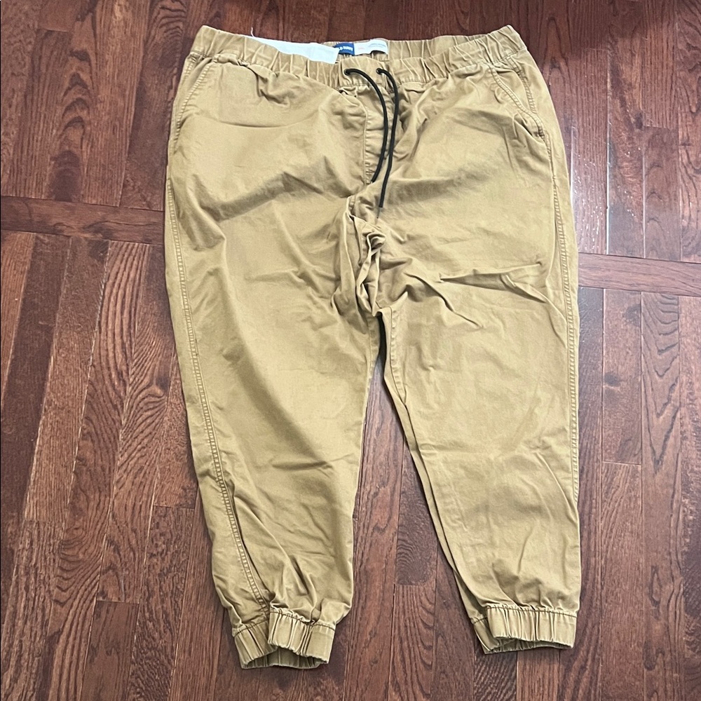 Old Navy Men's Khaki Drawstring Joggers